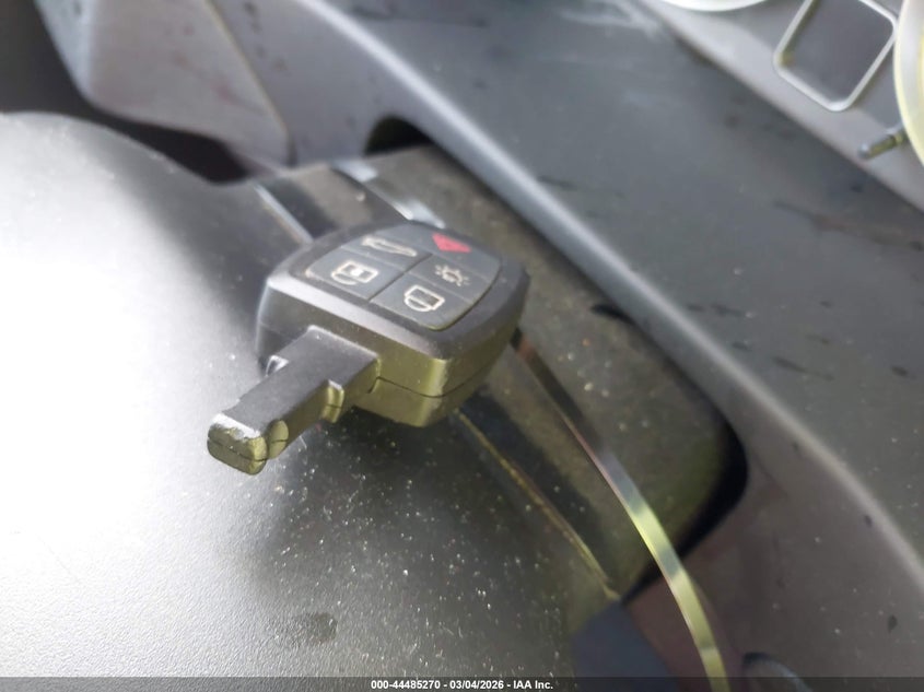 2012 Volvo C70 T5/T5 Platinum/T5 Premier Plus VIN: YV1672MC9CJ123150 Lot: 44485270