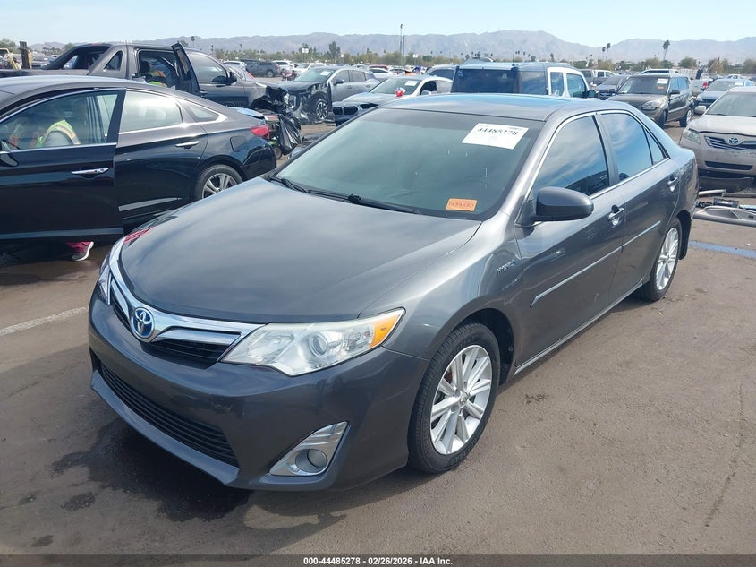 2013 Toyota Camry Hybrid Xle