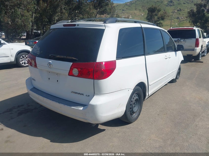 2006 TOYOTA SIENNA auction photo 4