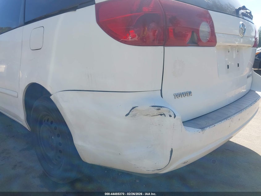 2006 TOYOTA SIENNA auction photo 6