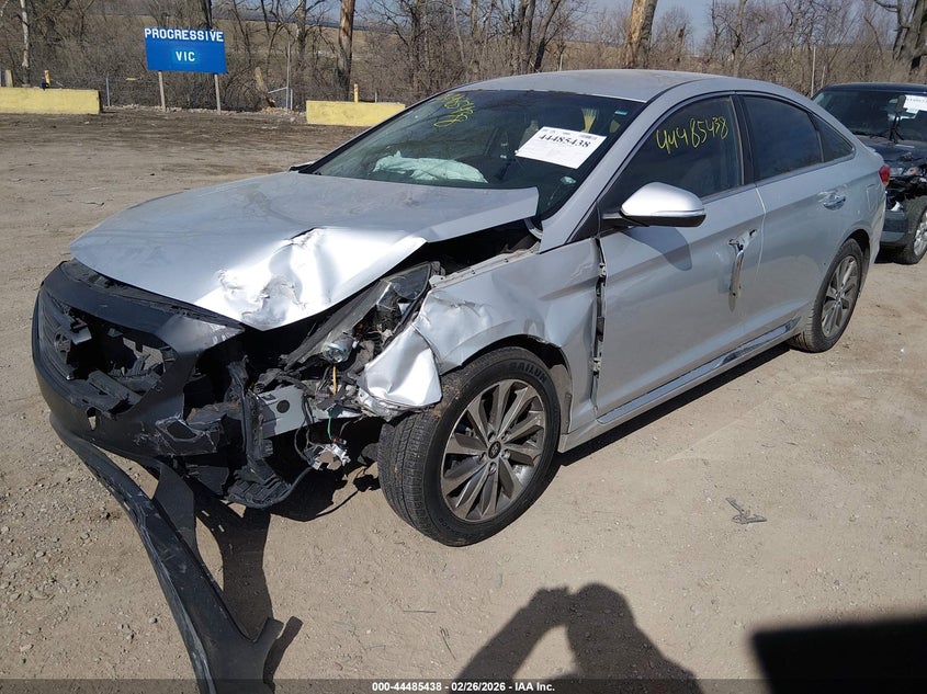 2015 HYUNDAI SONATA auction photo 2