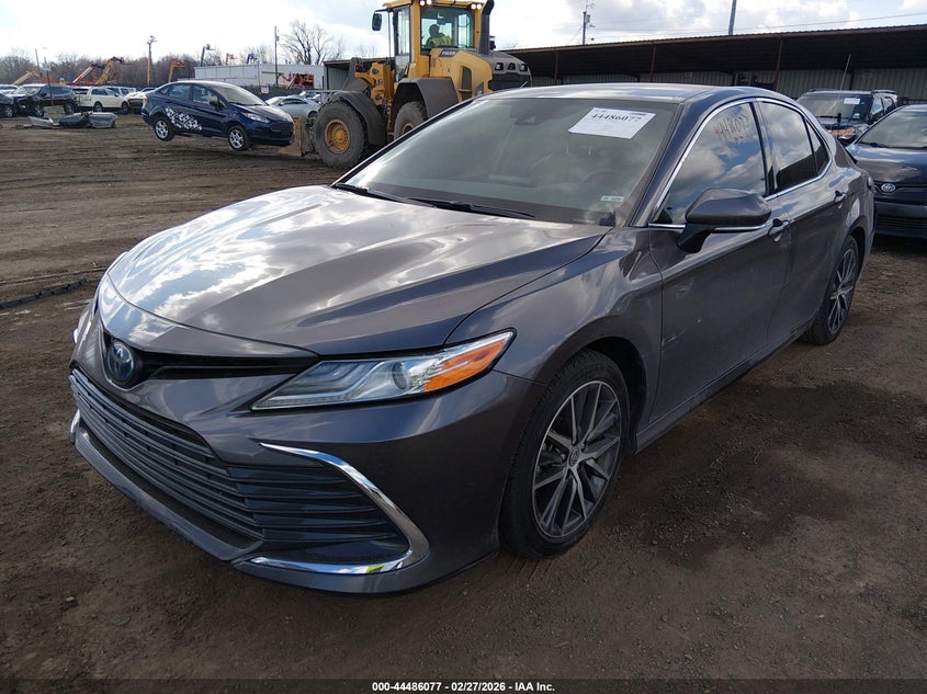 2022 Toyota Camry Xle Hybrid
