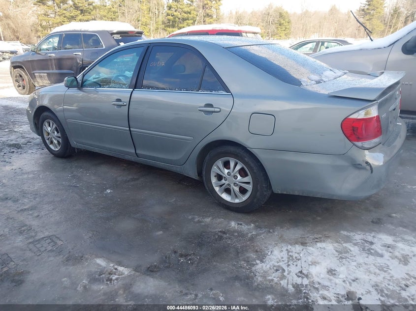 2005 Toyota Camry Le