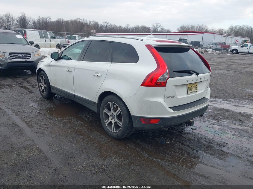2013 Volvo Xc60 T6/T6 Platinum/T6 Premier Plus/T6 R-Design/T6 R-Design Platinum/T6 R-Design Premier Plus