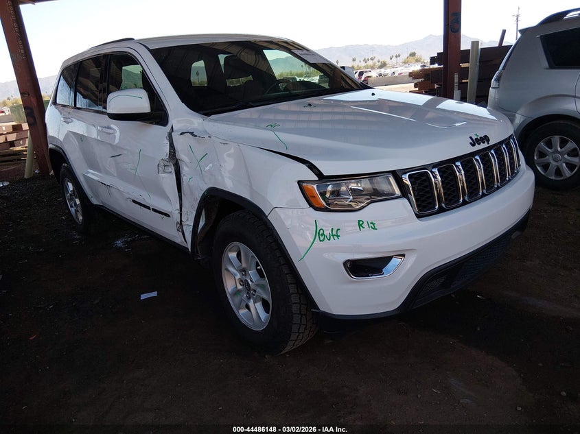 2017 Jeep Grand Cherokee Laredo 4X2