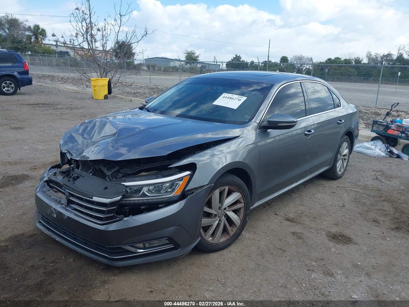 2018 Volkswagen Passat 2.0T Se