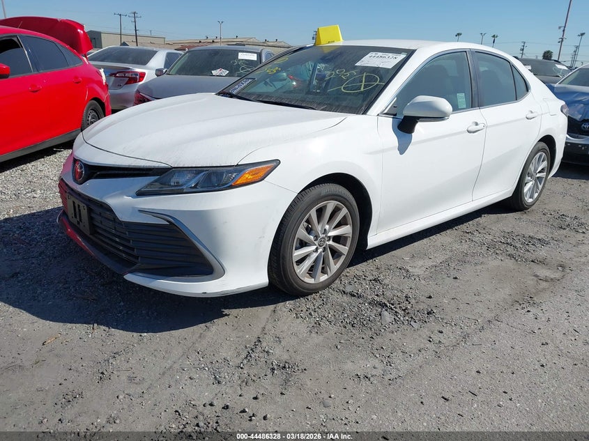 2021 Toyota Camry Le