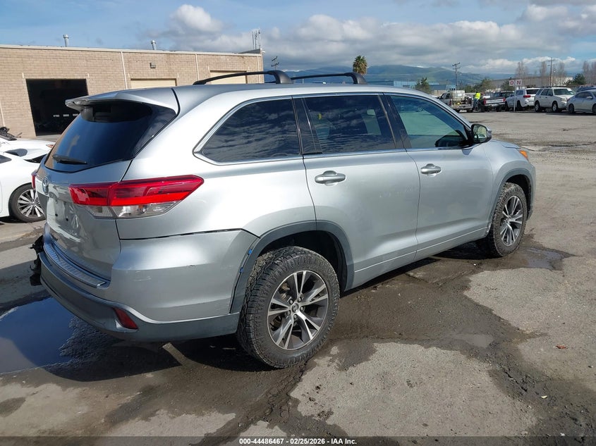 2018 Toyota Highlander Le