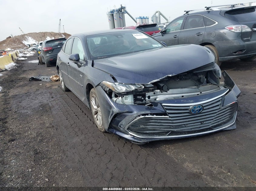 2021 Toyota Avalon Xle Hybrid