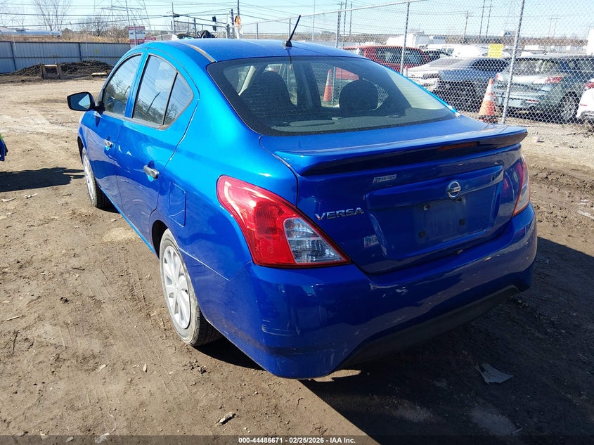 2016 Nissan Versa 1.6 S+