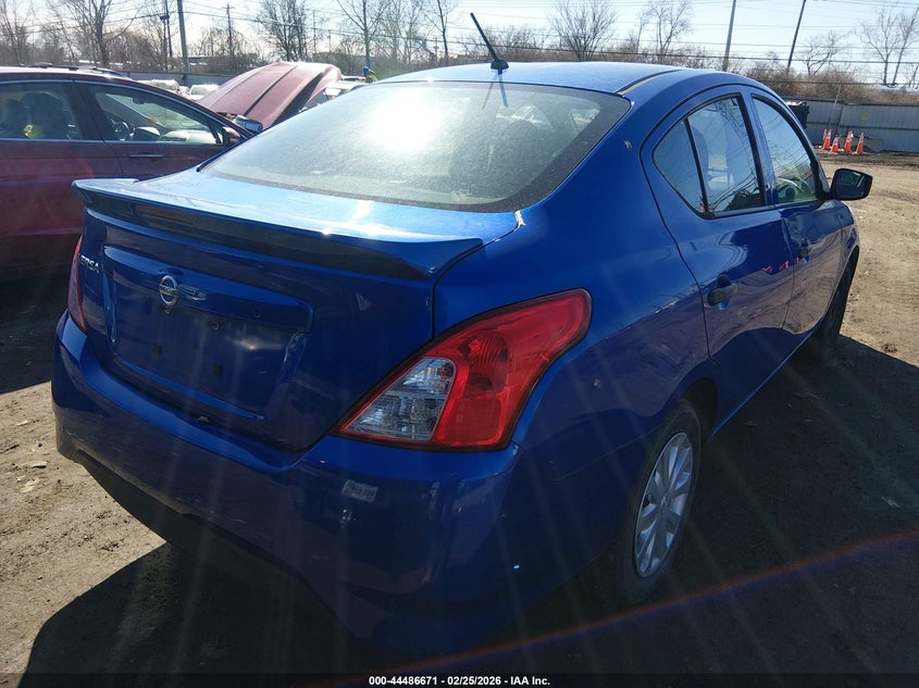 2016 Nissan Versa 1.6 S+