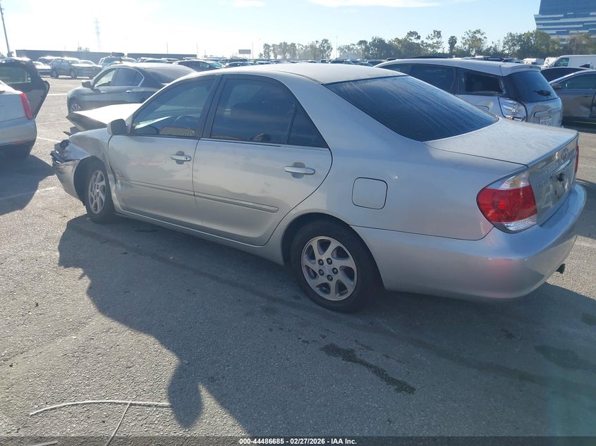 2005 Toyota Camry Le
