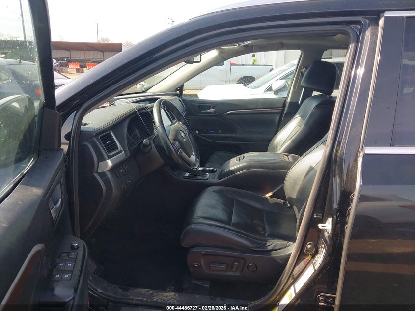 2016 Toyota Highlander Limited V6