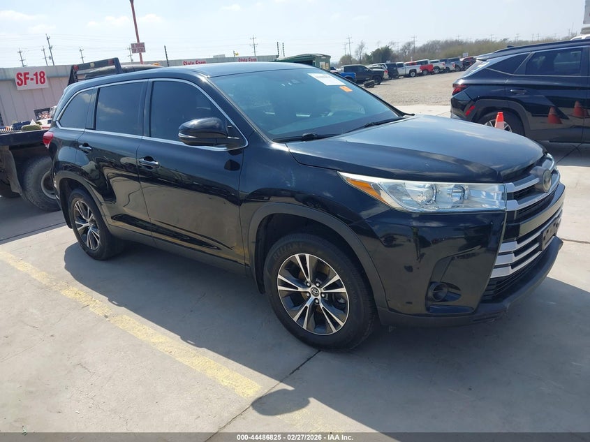 2019 Toyota Highlander Le