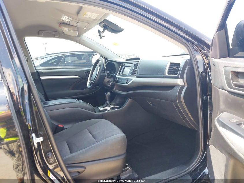 2019 Toyota Highlander Le