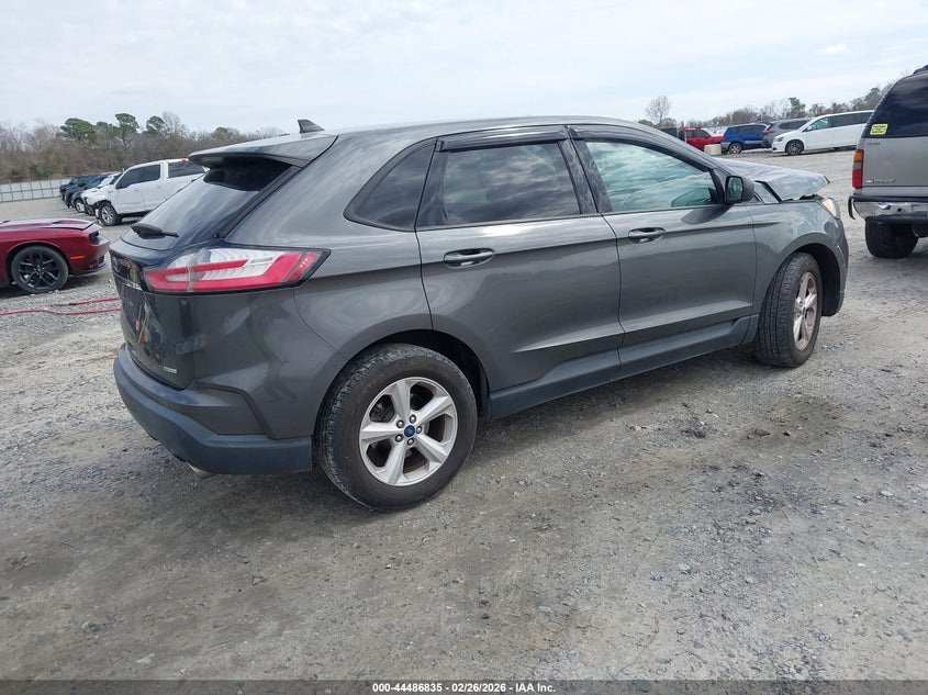 2020 Ford Edge Se