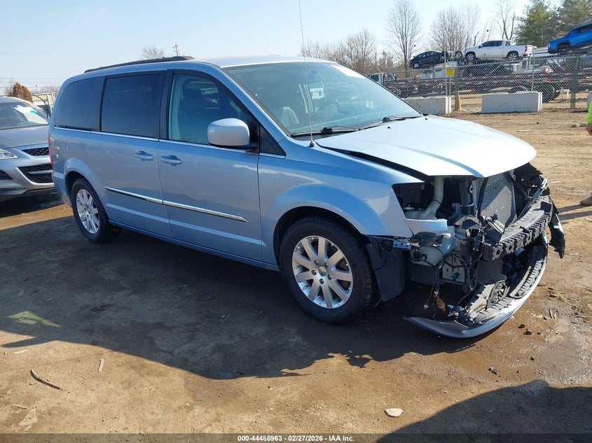 2016 Chrysler Town & Country Touring