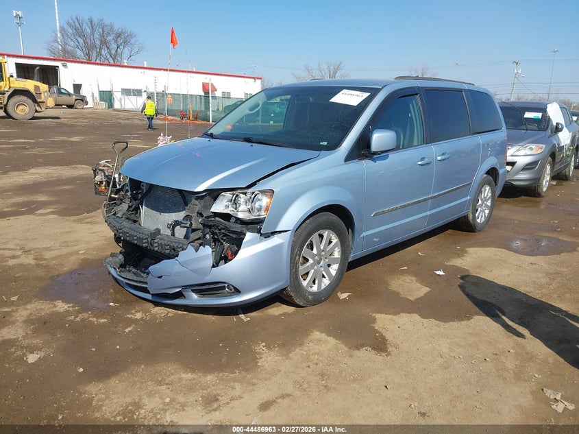 2016 Chrysler Town & Country Touring