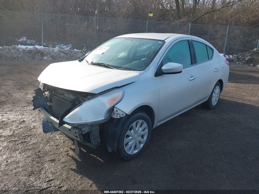 2015 Nissan Versa 1.6 Sv