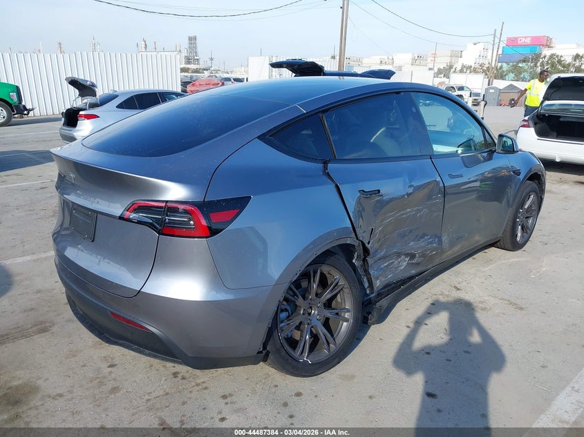 2025 Tesla Model Y Long Range Dual Motor Rear-Wheel Drive