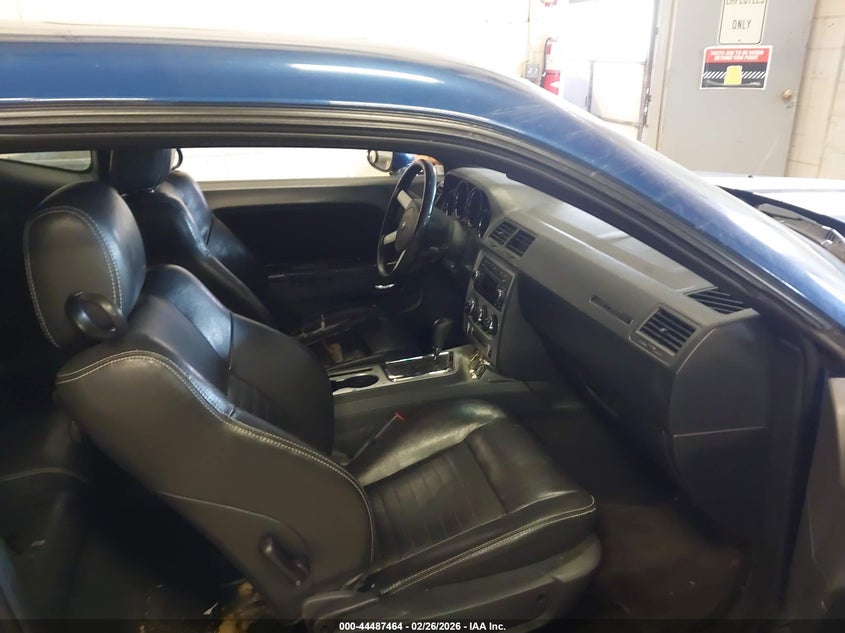 2010 Dodge Challenger Se