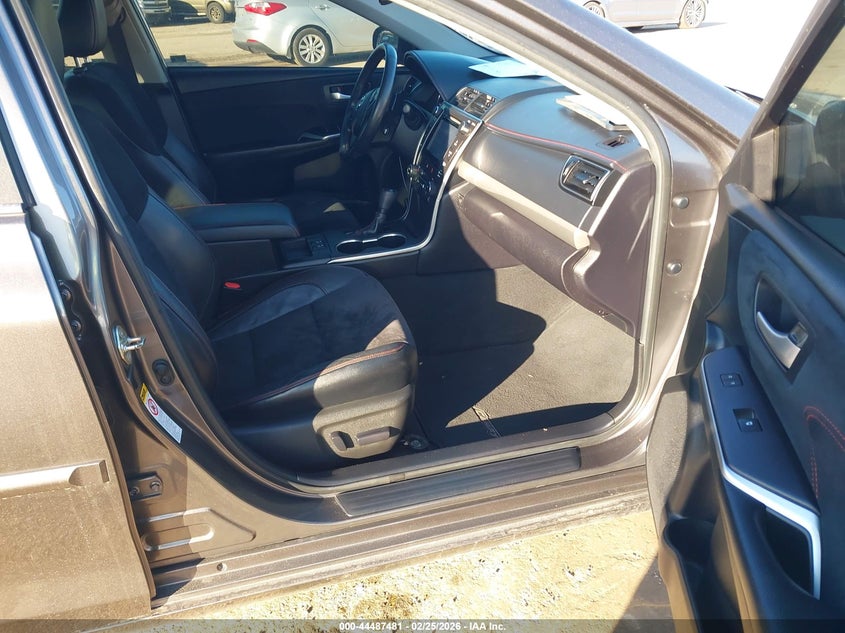 2015 Toyota Camry Xse