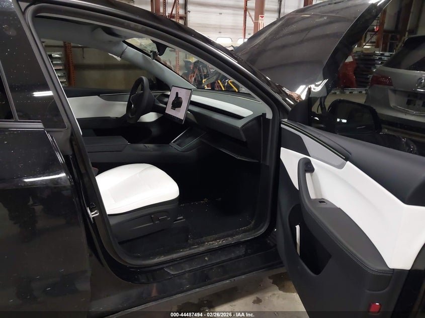 2026 TESLA MODEL Y auction photo 5