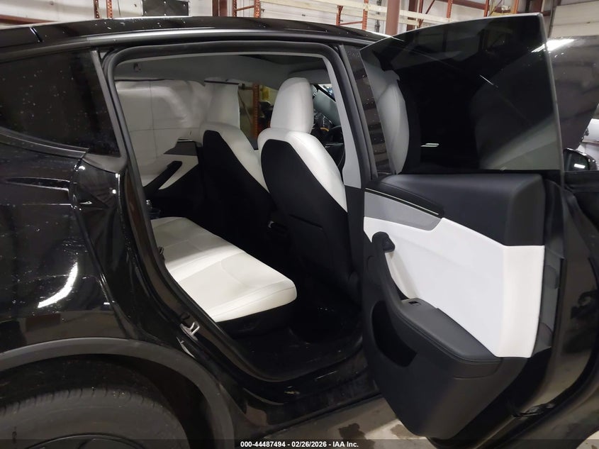 2026 TESLA MODEL Y auction photo 8