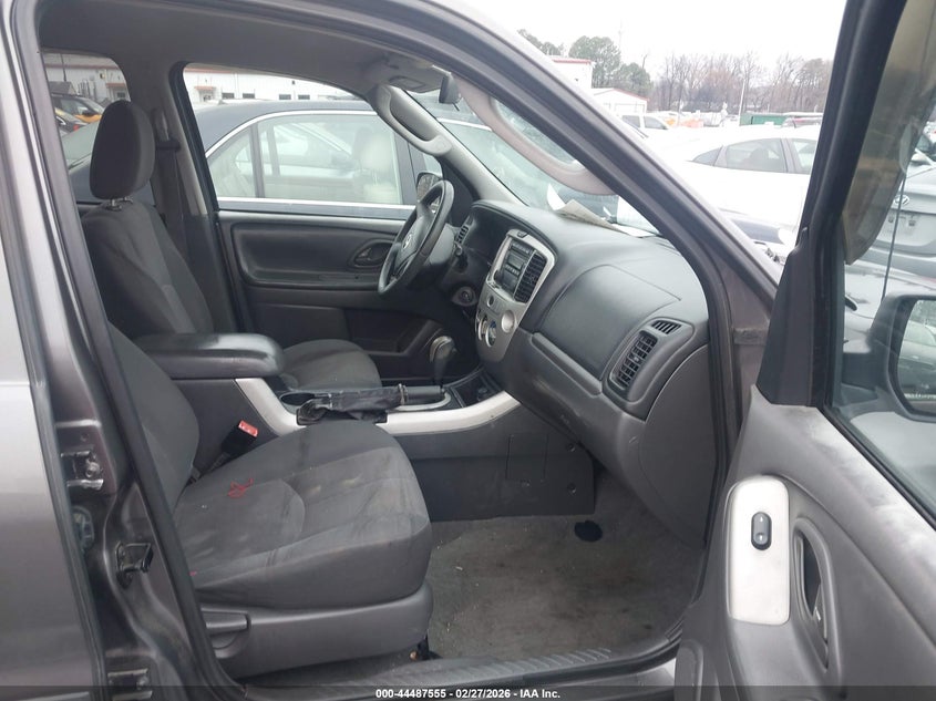 2005 Mazda Tribute I