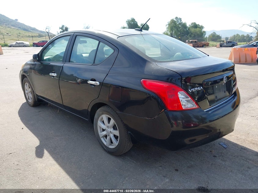2012 Nissan Versa 1.6 Sl