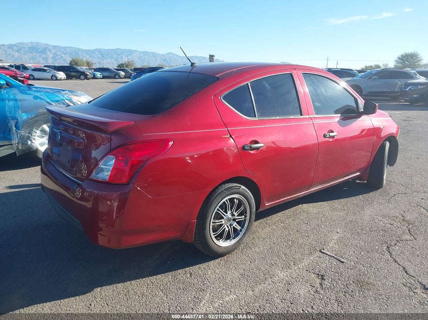 2019 Nissan Versa 1.6 S+