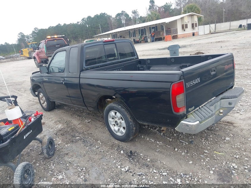 2000 Nissan Frontier Xe