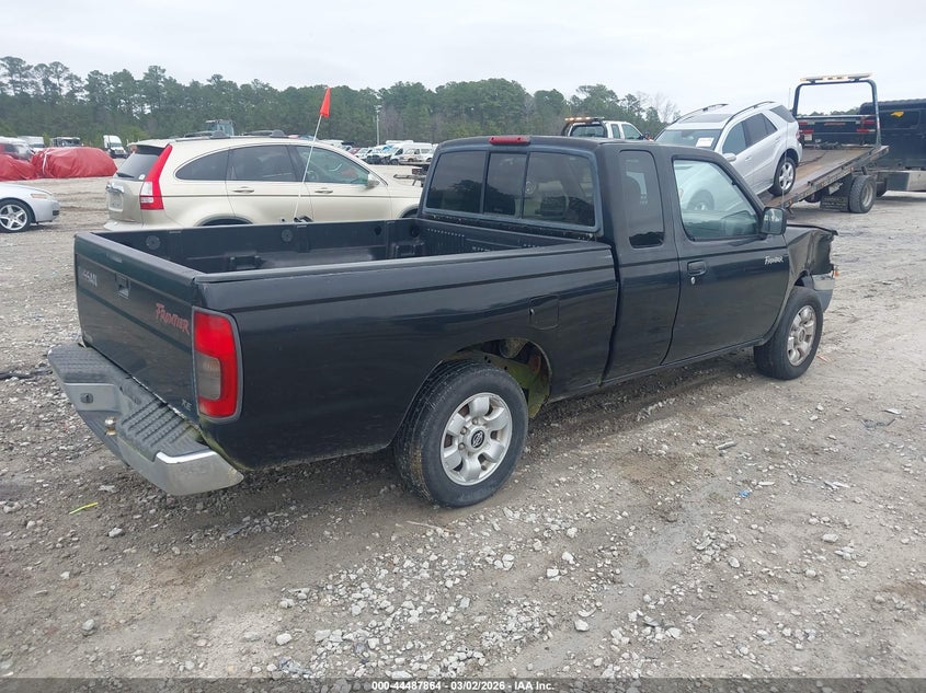 2000 Nissan Frontier Xe