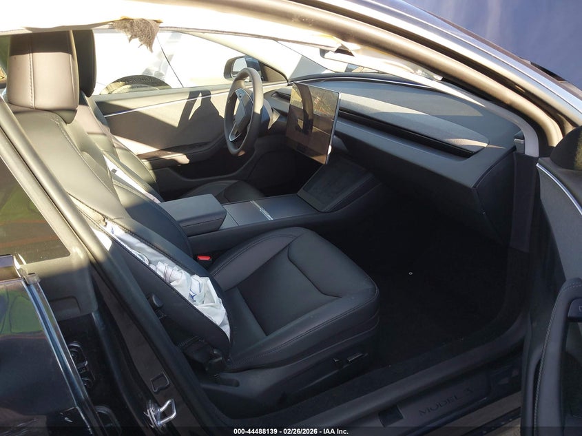 2025 Tesla Model 3 Long Range Rear-Wheel Drive/Standard Rear-Wheel Drive