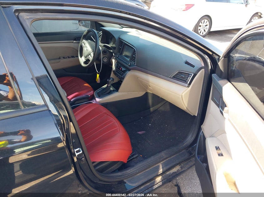 VIN 5NPD84LF7JH246890 2018 HYUNDAI ELANTRA SEL