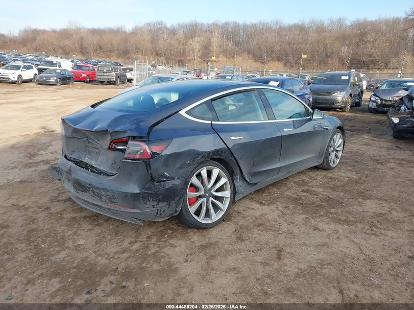 2018 Tesla Model 3 Long Range/Performance