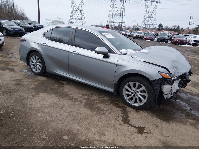2022 Toyota Camry Le