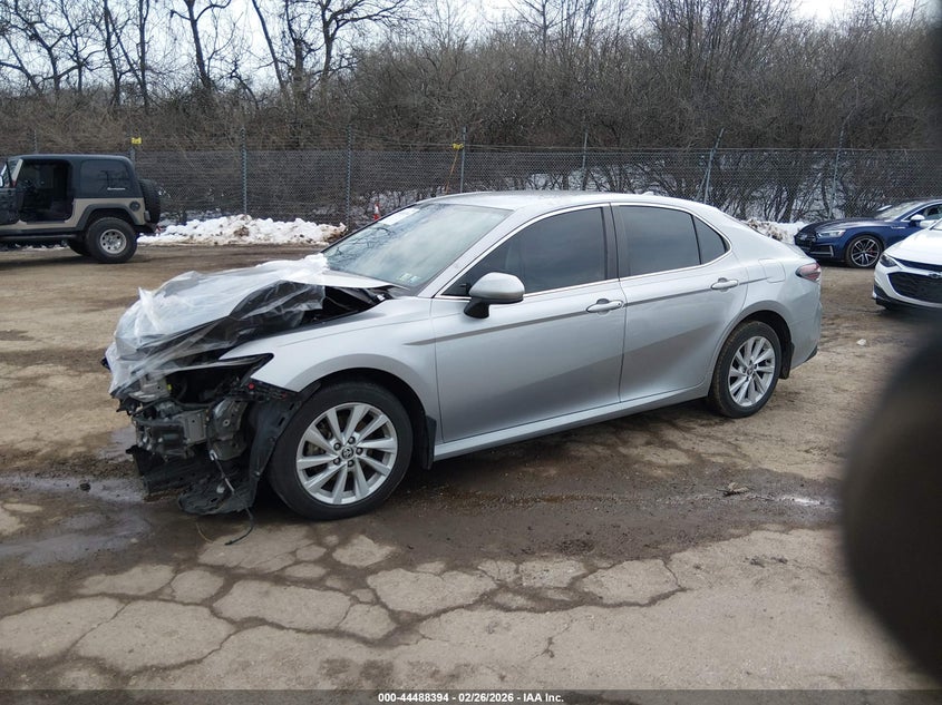 2022 Toyota Camry Le