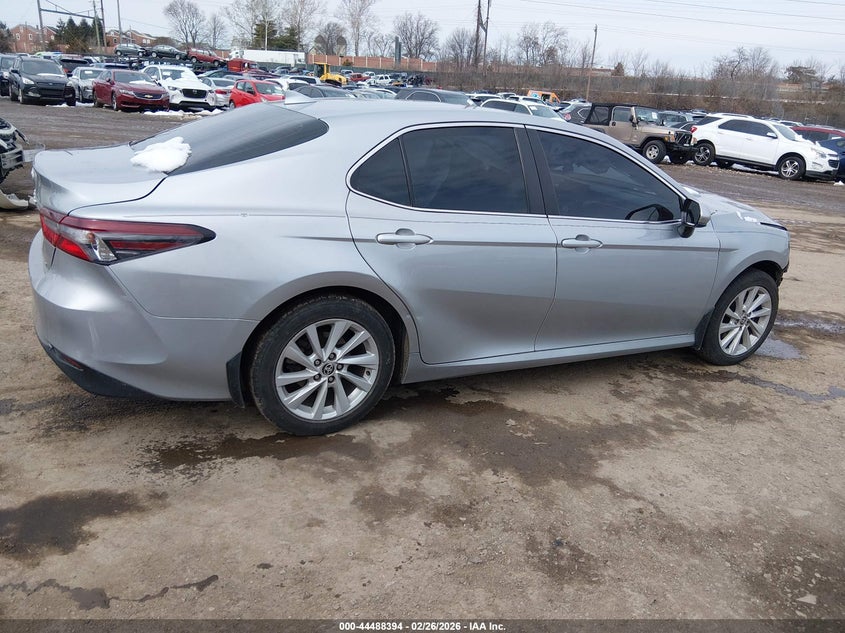 2022 Toyota Camry Le