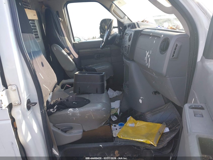 2013 Ford E-350 Super Duty Commercial