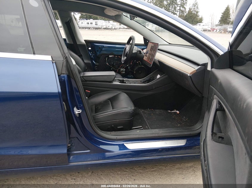 2019 Tesla Model 3 Long Range/Performance