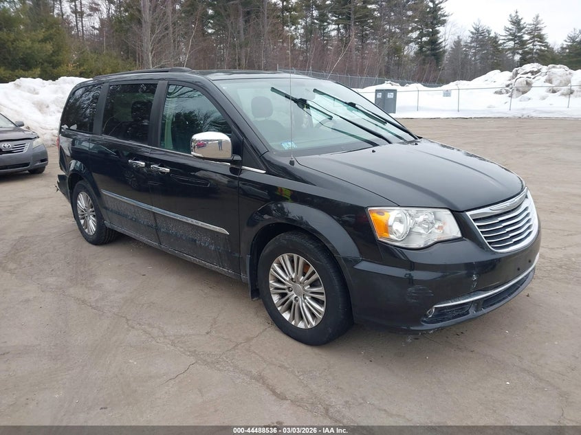 2016 Chrysler Town & Country Touring-L Anniversary Edition