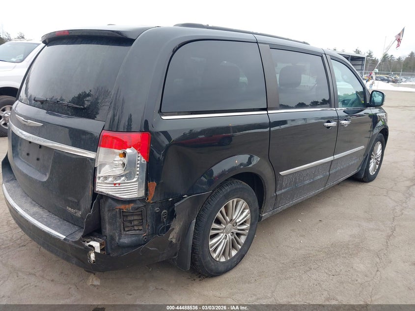 2016 Chrysler Town & Country Touring-L Anniversary Edition