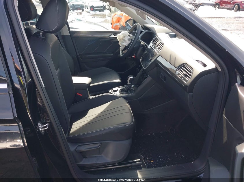 2024 Volkswagen Tiguan 2.0T Se/2.0T Wolfsburg Edition