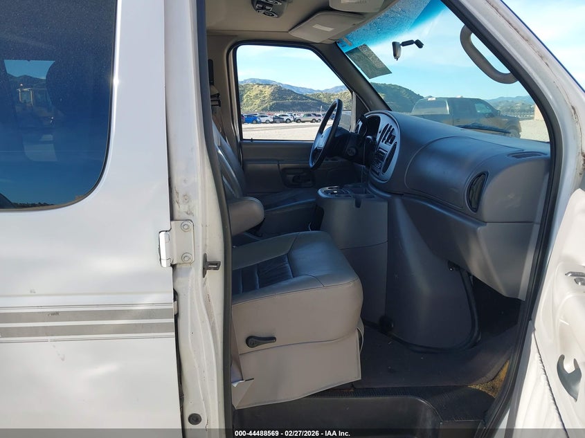 2002 Ford E-350 Super Duty Commercial/Recreational