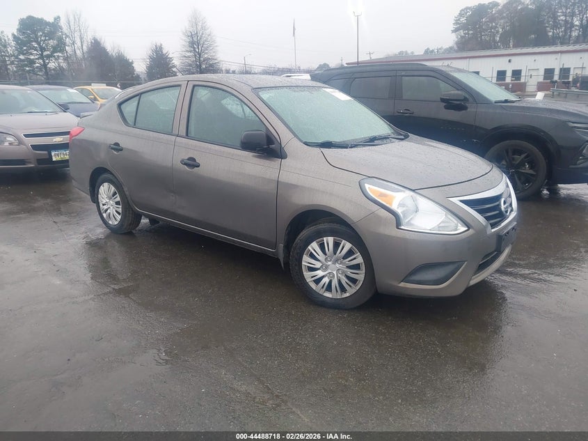 2015 Nissan Versa 1.6 S+