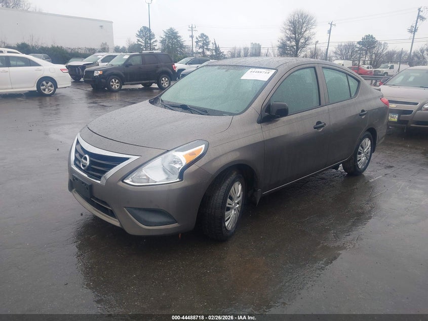 2015 Nissan Versa 1.6 S+
