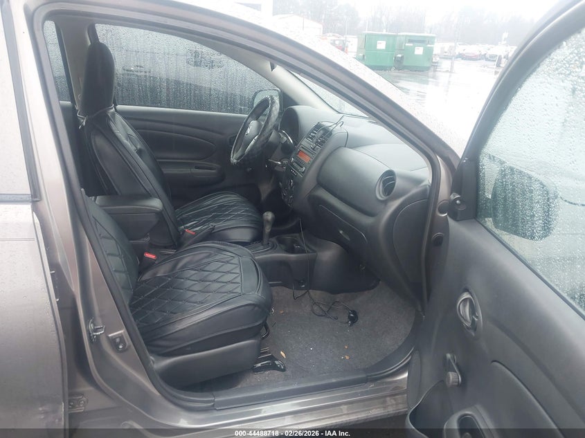 2015 Nissan Versa 1.6 S+