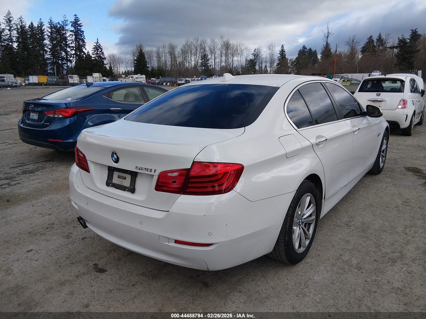 Vin: wba5a5c55fd521592, lot: 44985501, bmw 528i 20154