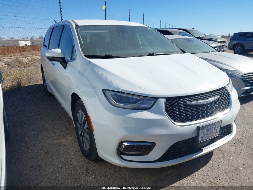 2023 Chrysler Pacifica Hybrid Touring L